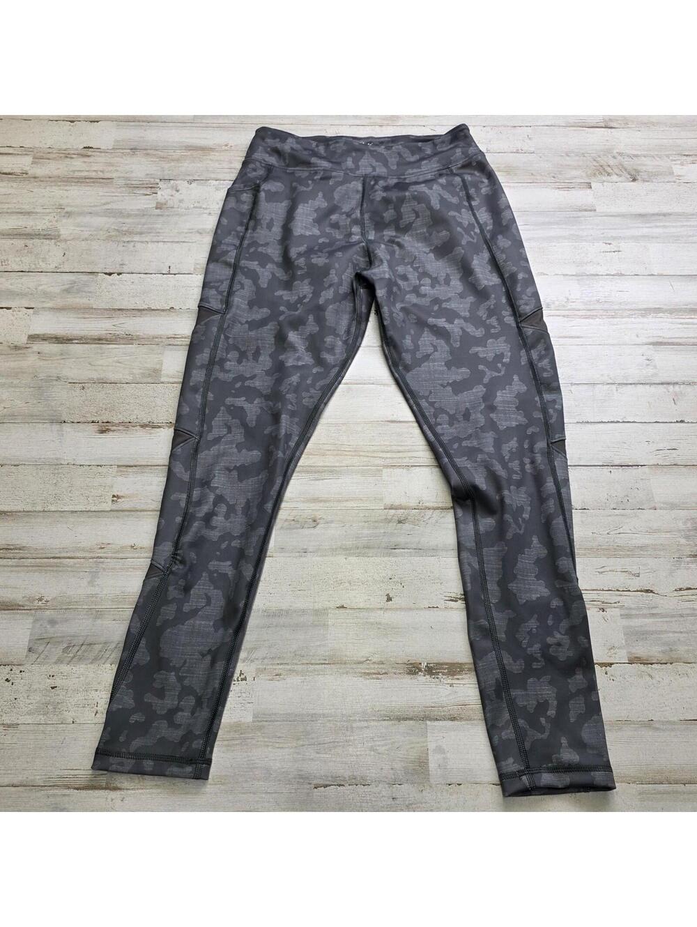 Huk Women's Ankle Leggings - Gray Camo - Size MED